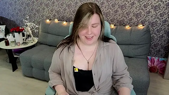 Snapshot of Lillit__ chatting on 15, 9, 2025 Lillit   online show from 15, 9, 2025