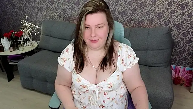 Snapshot of Lillit__ chatting on 2, 10, 2025 Lillit   online show from 2, 10, 2025