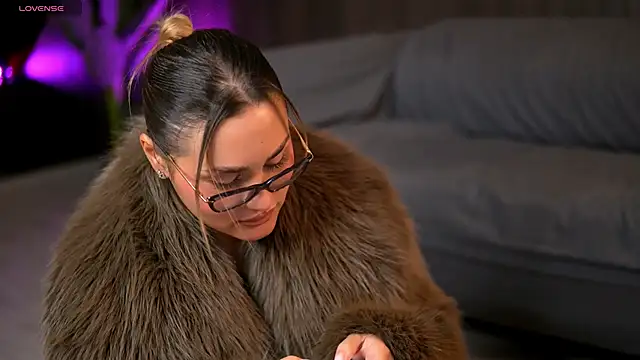 KayaAzur online show from 16, 10, 2025