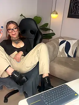 Snapshot of dreamleah_ chatting on 22, 9, 2025 dreamleah online show from 22, 9, 2025