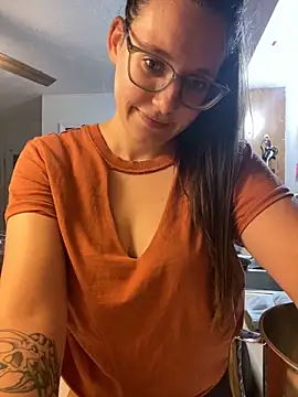 Mommasaurrex online show from 25, 10, 2025