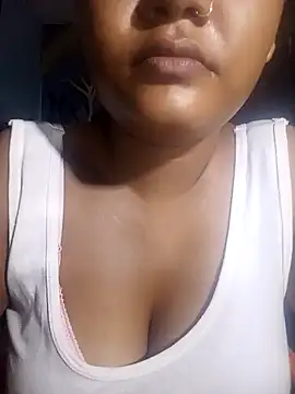 Snapshot of Beauty_Alexa chatting on 13, 10, 2025 Beauty Alexa online show from 13, 10, 2025