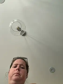 hornykitty1210 online show from 12, 6, 2026
