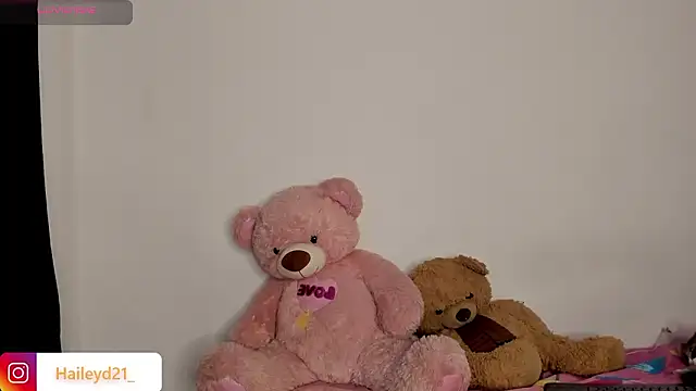 HaileyDuke online show from 25, 3, 2026