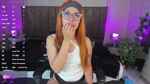 LanaMills  online show from 28, 9, 2025