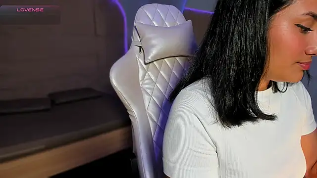 HannahMontgomery online show from 17, 12, 2025