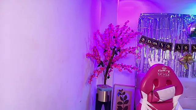 Anie johnson online show from 13, 12, 2025