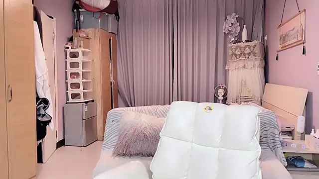 Y2Luvk online show from 10, 9, 2025