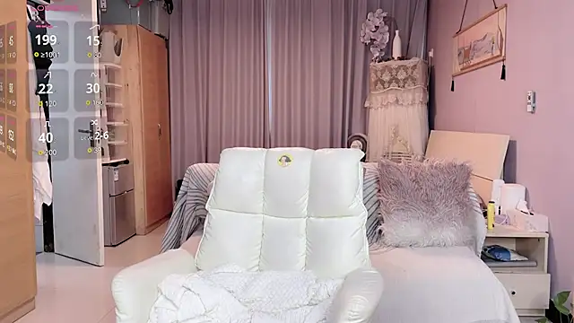 Y2Luvk online show from 2, 10, 2025