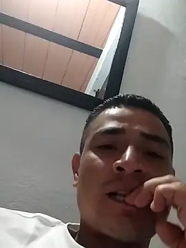 Snapshot of hoteder chatting on 3, 5, 2026 hoteder online show from 3, 5, 2026