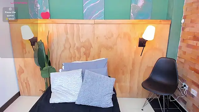 halleylorens online show from 31, 1, 2026