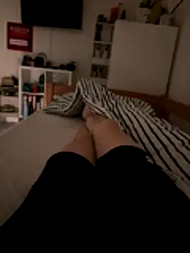 Snapshot of Aaron_24_ chatting on 23, 12, 2025 Aaron 24 online show from 23, 12, 2025