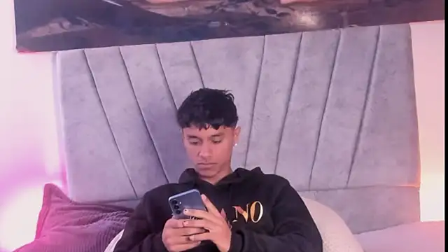 ZYZZ1312 online show from 2, 12, 2025