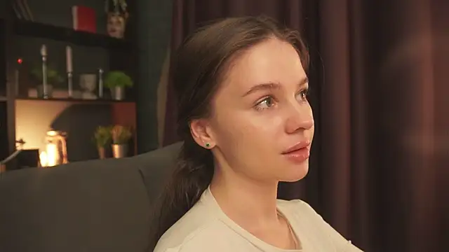 Olivia Farrell online show from 7, 10, 2025