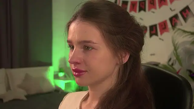 Olivia Farrell online show from 22, 10, 2025