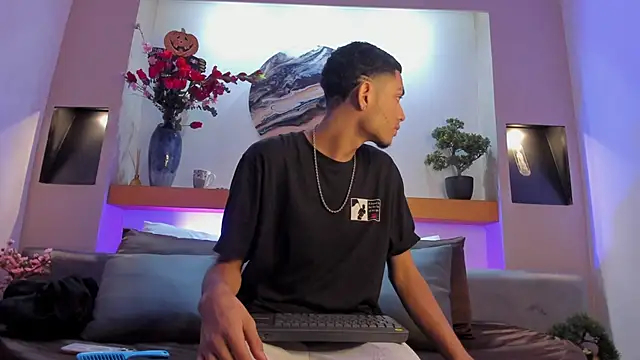 Adonis WB online show from 11, 10, 2025