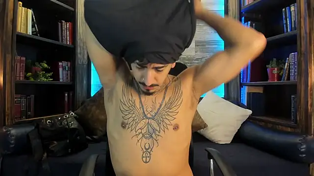 Snapshot of Donovan_Desmond chatting on 8, 10, 2025 Donovan Desmond online show from 8, 10, 2025