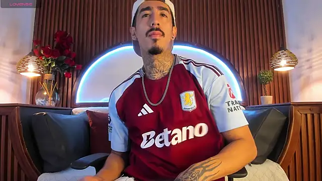 Snapshot of Donovan_Desmond chatting on 15, 1, 2026 Donovan Desmond online show from 15, 1, 2026