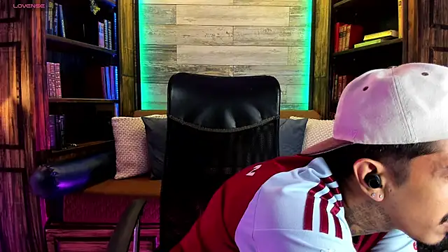 Snapshot of Donovan_Desmond chatting on 5, 2, 2026 Donovan Desmond online show from 5, 2, 2026