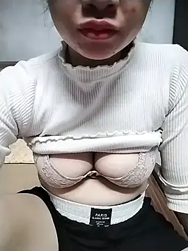 Mie rose online show from 11, 11, 2025