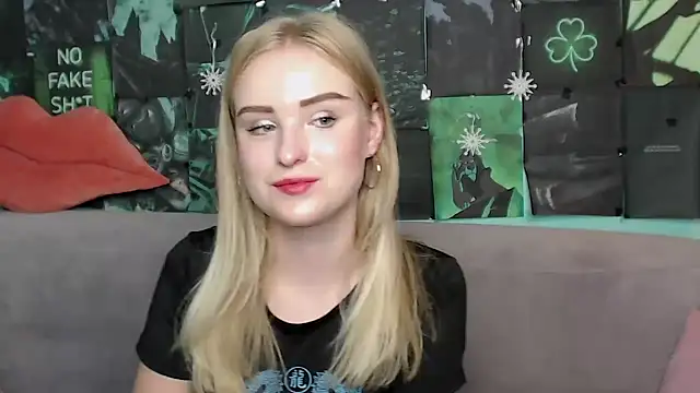 Snapshot of SofySofty chatting on 11, 9, 2025 SofySofty online show from 11, 9, 2025