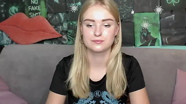 Snapshot of SofySofty chatting on 12, 9, 2025 SofySofty online show from 12, 9, 2025