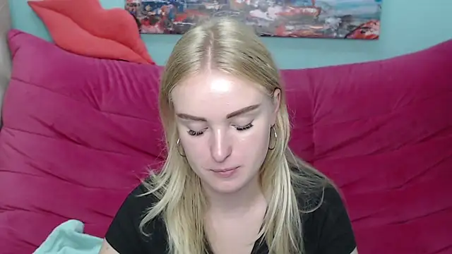 Snapshot of SofySofty chatting on 28, 9, 2025 SofySofty online show from 28, 9, 2025