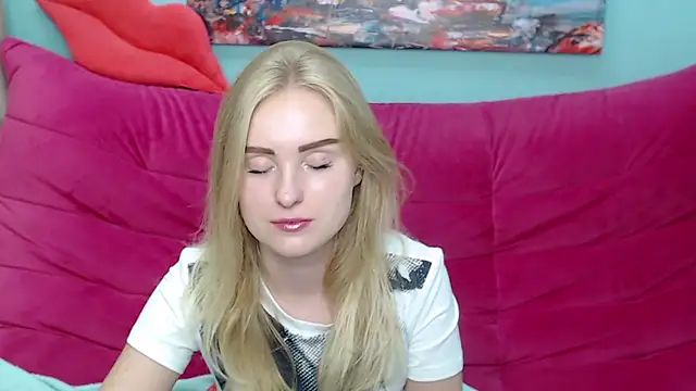 Snapshot of SofySofty chatting on 2, 10, 2025 SofySofty online show from 2, 10, 2025