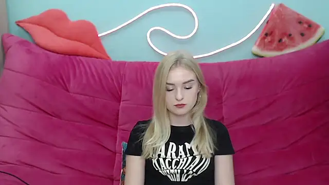 Snapshot of SofySofty chatting on 7, 11, 2025 SofySofty online show from 7, 11, 2025