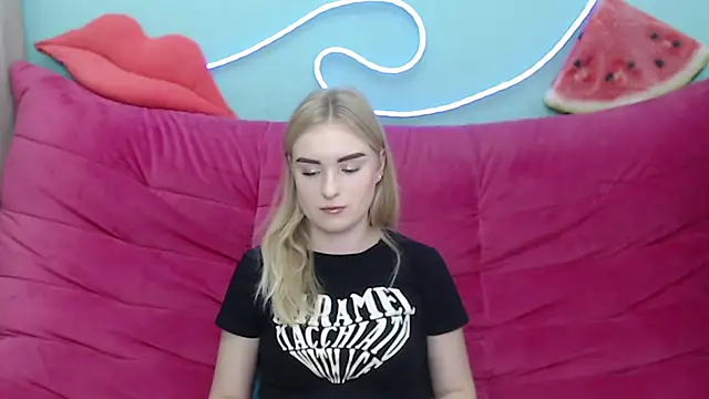 Snapshot of SofySofty chatting on 10, 11, 2025 SofySofty online show from 10, 11, 2025