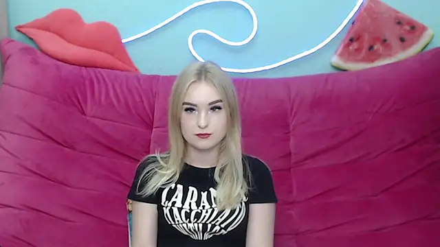 Snapshot of SofySofty chatting on 13, 11, 2025 SofySofty online show from 13, 11, 2025