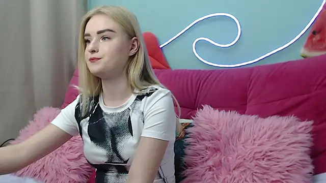 Snapshot of SofySofty chatting on 21, 11, 2025 SofySofty online show from 21, 11, 2025