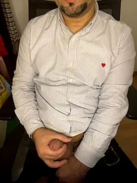 Snapshot of BimannSuedlaender chatting on 4, 11, 2025 BimannSuedlaender online show from 4, 11, 2025