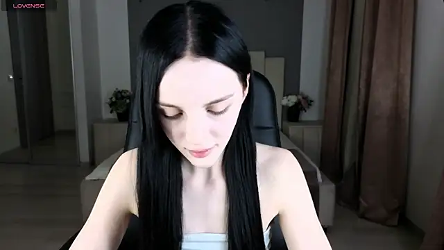 KRIS OVA online show from 30, 9, 2025