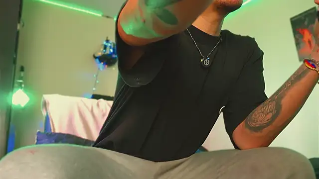 AlphaMasterXxx online show from 14, 3, 2026