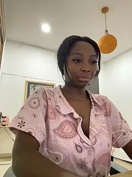 EmilyKisx online show from 5, 11, 2025