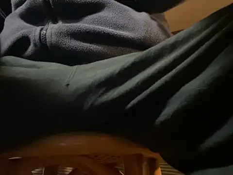 Snapshot of Skeye2 chatting on 30, 11, 2025 Skeye2 online show from 30, 11, 2025