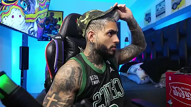 logan hugh8 online show from 14, 2, 2026