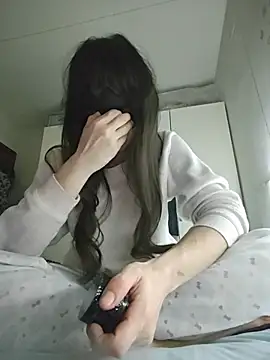 Snapshot of SweetSun69 chatting on 4, 2, 2026 SweetSun69 online show from 4, 2, 2026