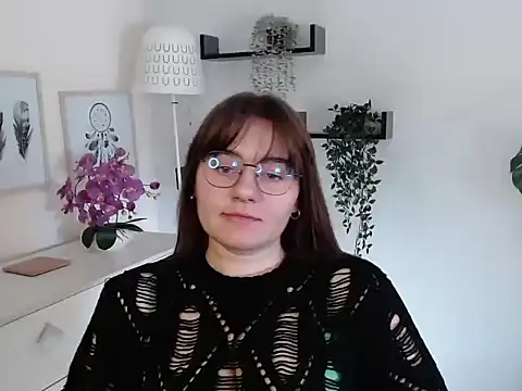 Snapshot of Julie_Diamond chatting on 25, 9, 2025 Julie Diamond online show from 25, 9, 2025