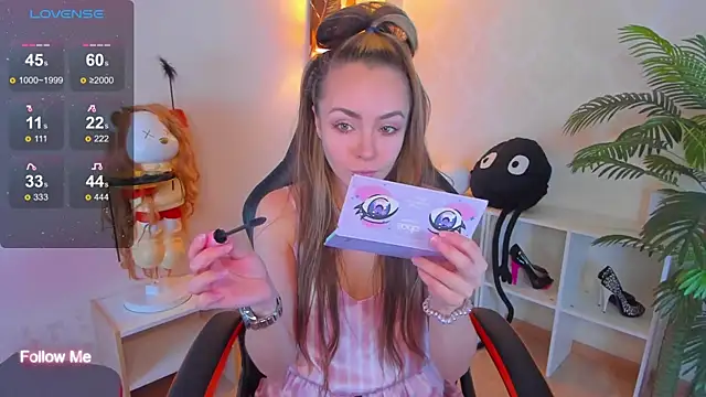 Snapshot of Little_Rockk chatting on 12, 10, 2025 Little Rockk online show from 12, 10, 2025