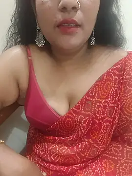 Snapshot of Aunty_Boy_143 chatting on 28, 7, 2026 Aunty Boy 143 online show from 28, 7, 2026