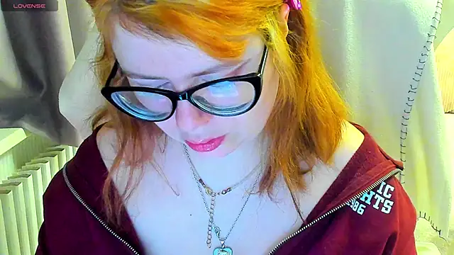 MilisaSweet777 online show from 5, 2, 2026