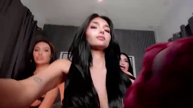 Snapshot of GeorginaMiller04 chatting on 25, 10, 2025 GeorginaMiller04 online show from 25, 10, 2025