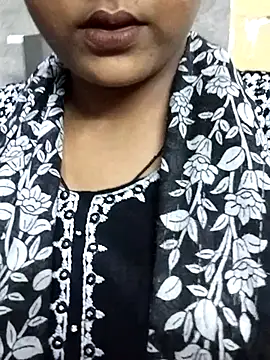Snapshot of Laxmi_89 chatting on 3, 10, 2025 Laxmi 89 online show from 3, 10, 2025