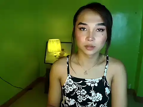 SultryCyraFoxmore online show from 5, 3, 2026