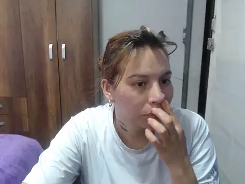 cloequeen15 online show from 31, 10, 2025