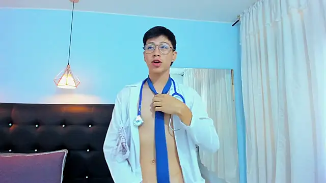 Abraham horny18 online show from 31, 10, 2025