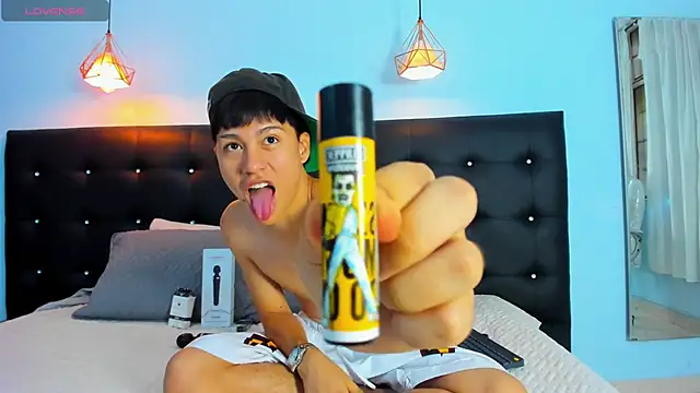 Abraham horny18 online show from 3, 11, 2025