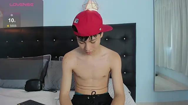 Abraham horny18 online show from 13, 11, 2025